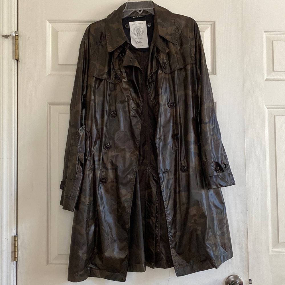 Prohibit nyc rain jacket